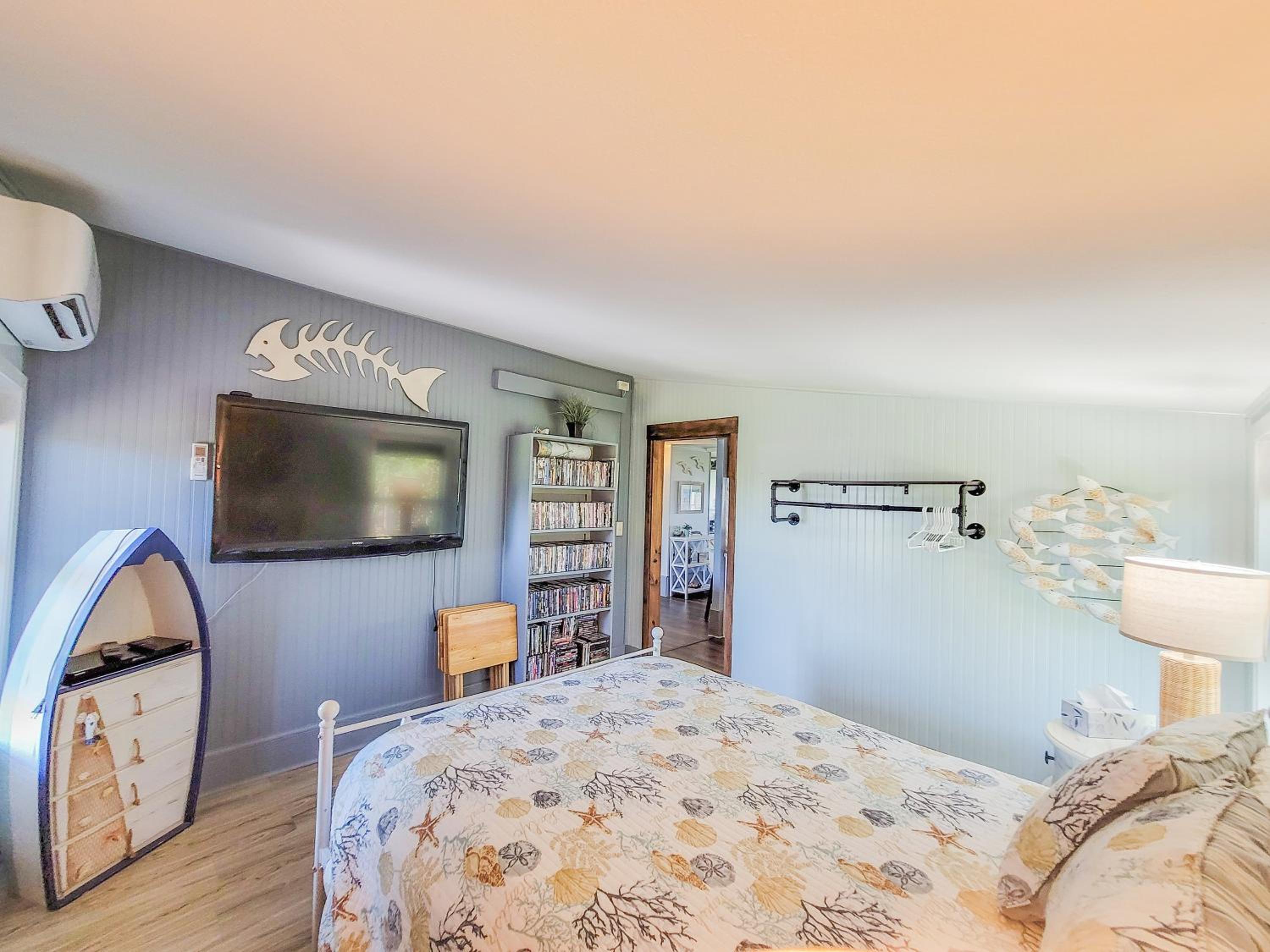 Cozy Coastal Retreat