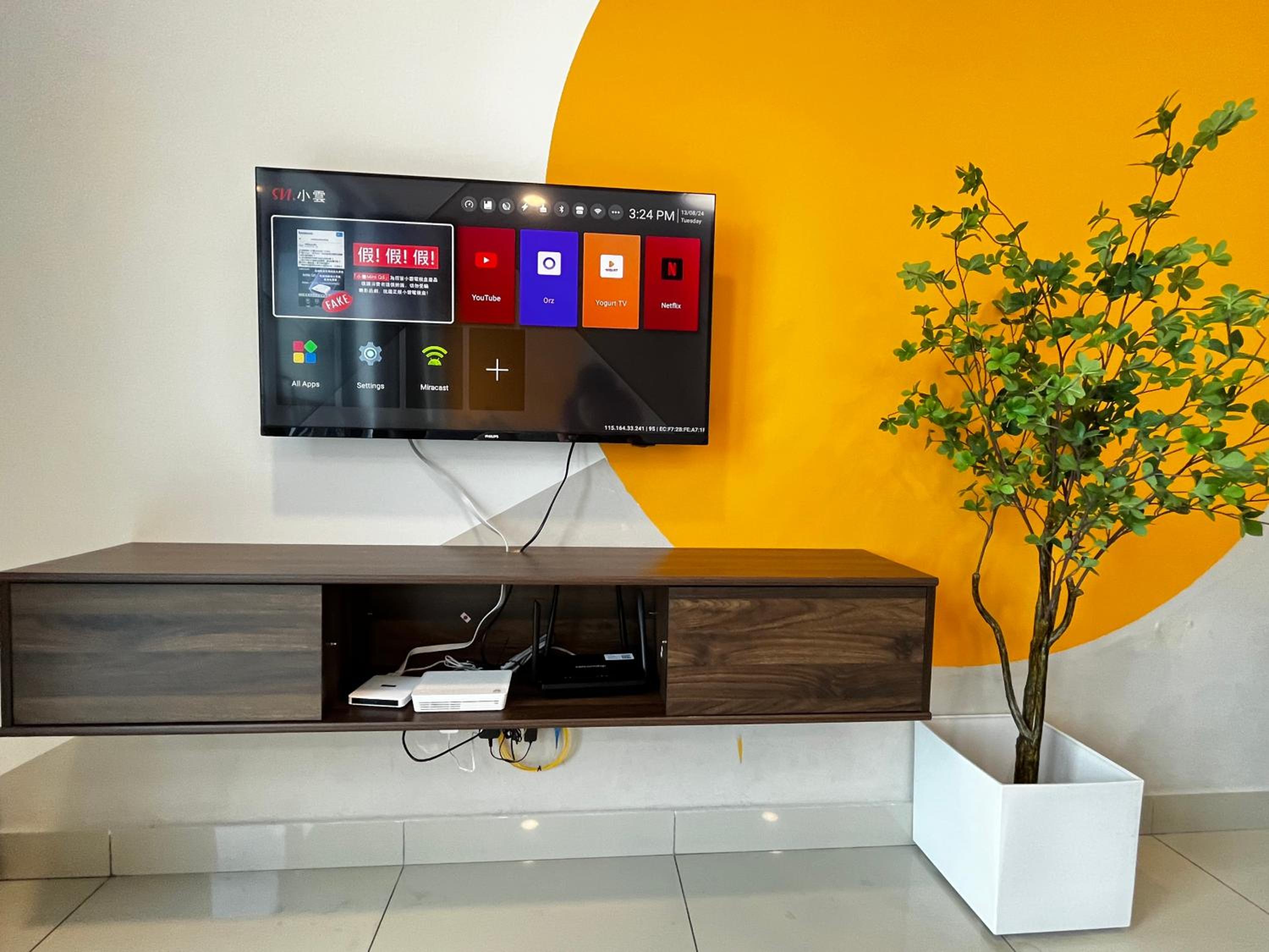 Modern Trefoil Studio Setia Alam Walk to Setia City Mall SCCC view 5