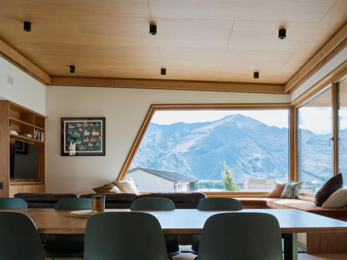 Casa del Morts Wanaka view 2