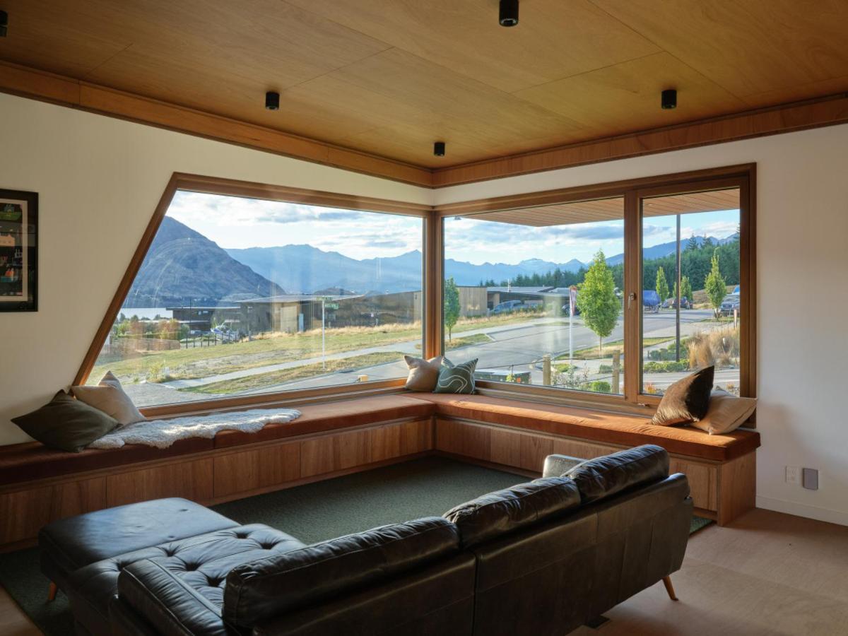 Casa del Morts Wanaka view 3