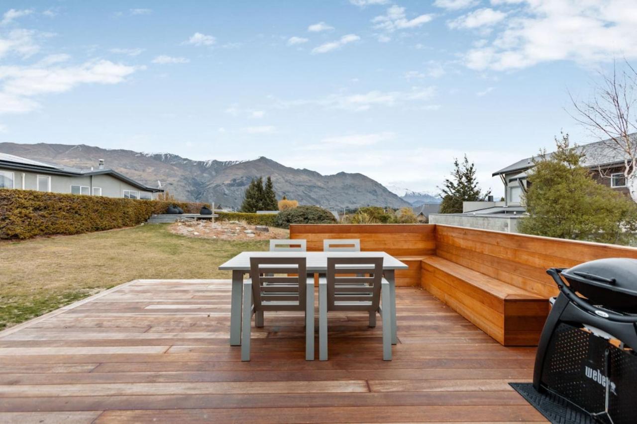 Home with Alpine Views Wanaka