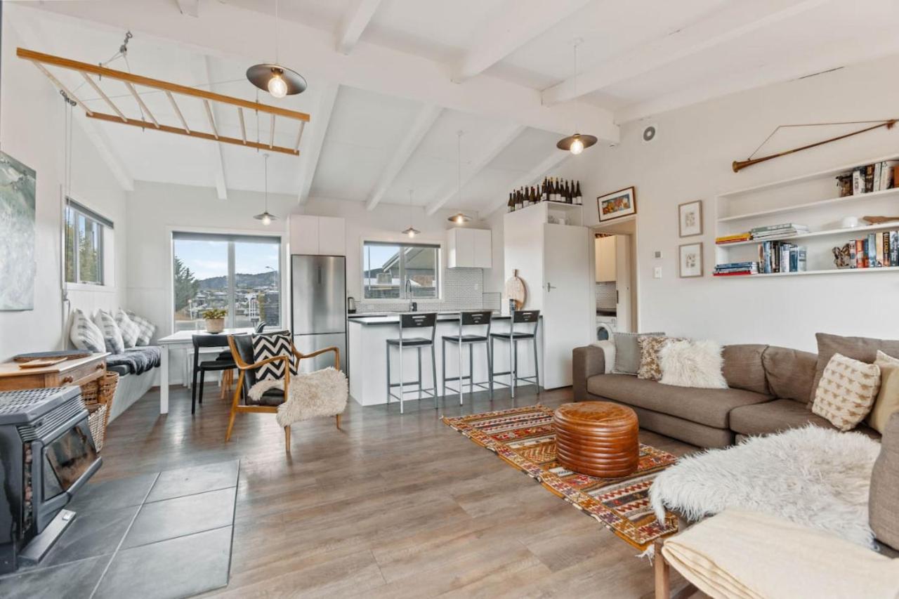 Home with Alpine Views Wanaka