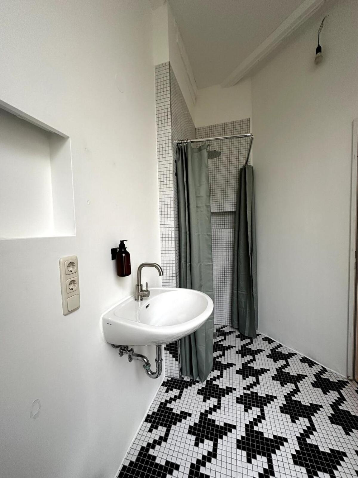 Beautiful Room in shared Apartment in Kreuzberg