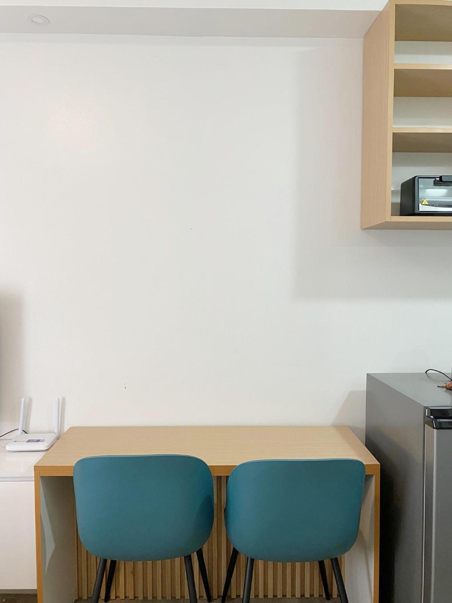 The Fifth By Belabeu - a stylish one-bedroom unit at Mesavirre Garden Residence view 2
