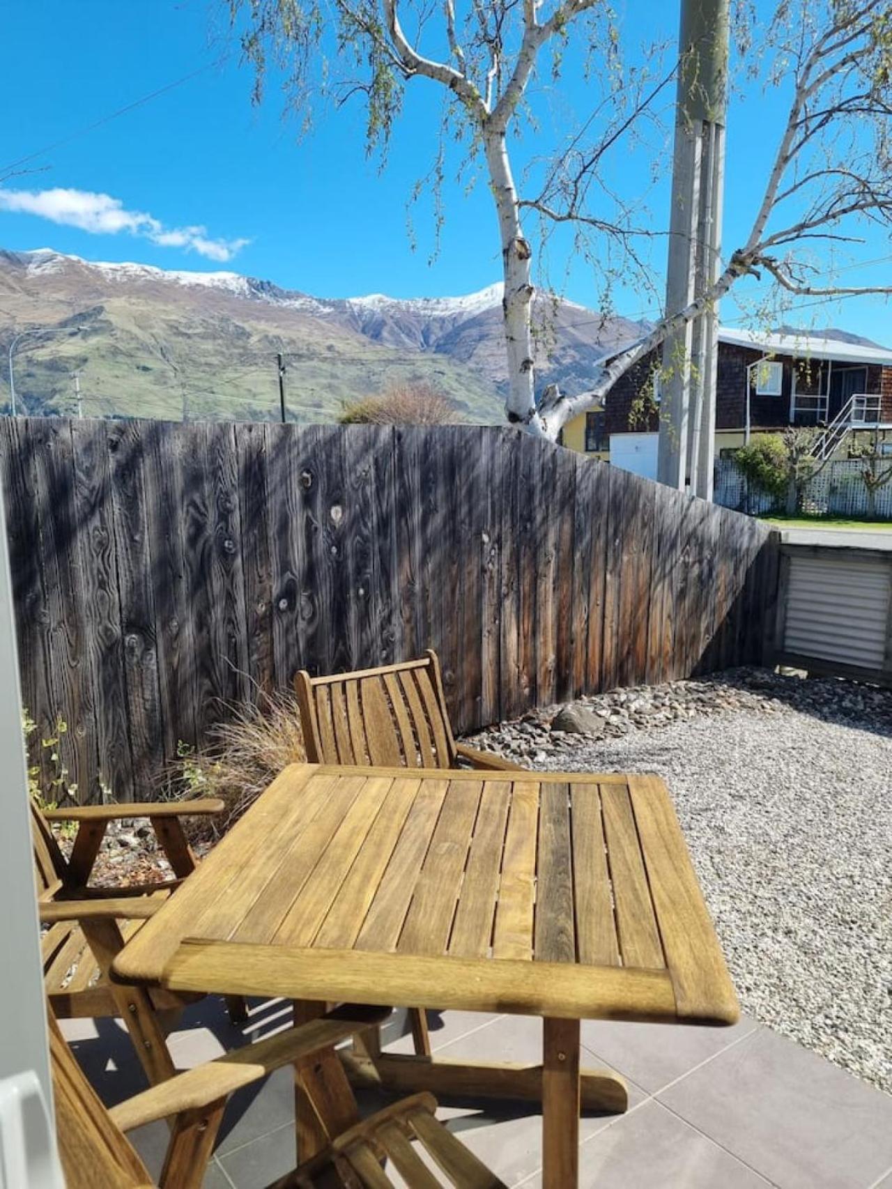 Amazing Location Central 2 bedroom Unit