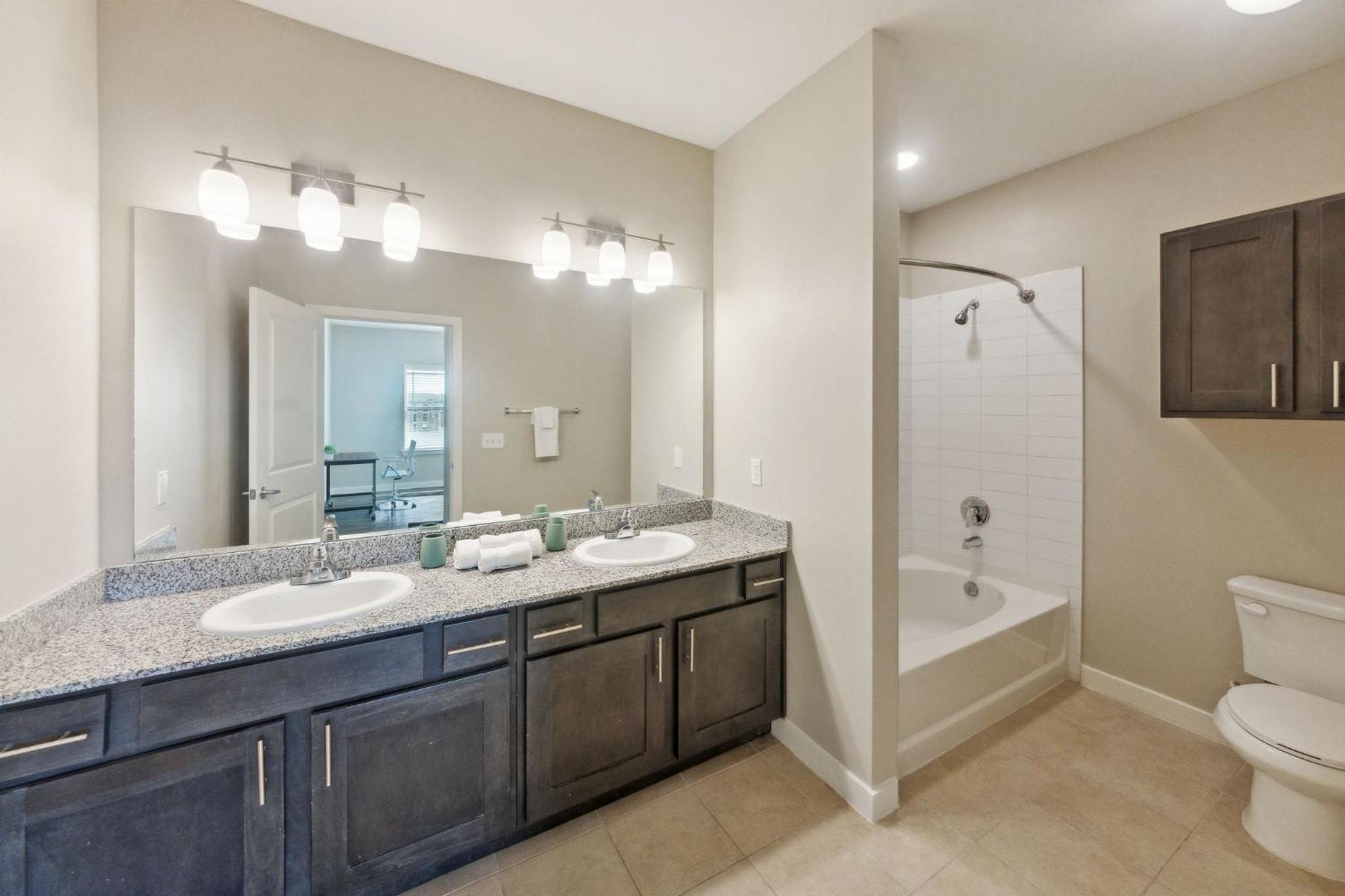 C Creek 4316 I New Construction 2Bd Apt I Gated view 5