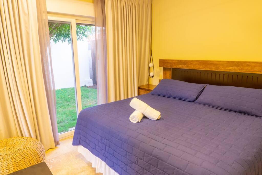 Beachfront antonioschiavone7700 at gma il com Pool view 2