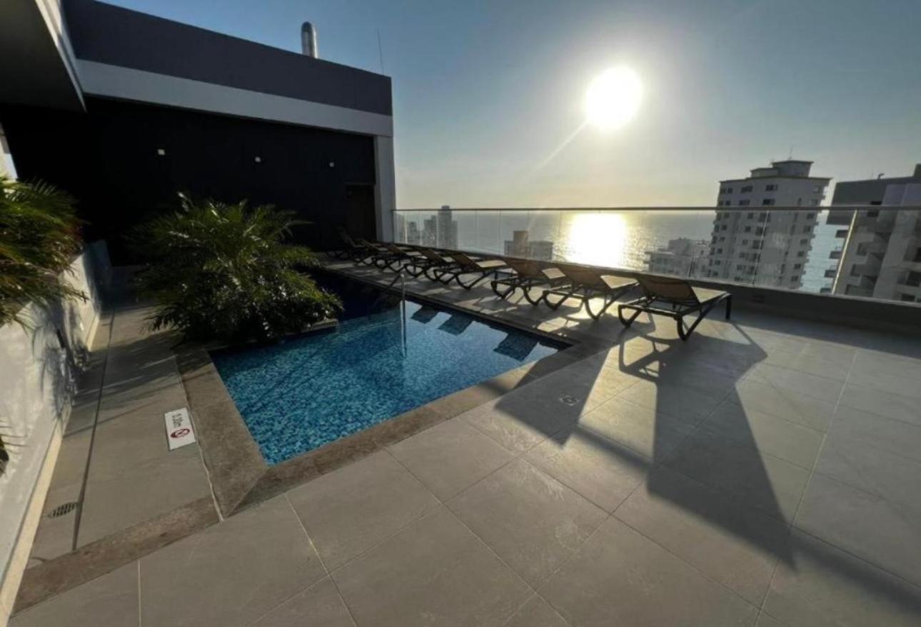 Lujoso apartamento vista al mar