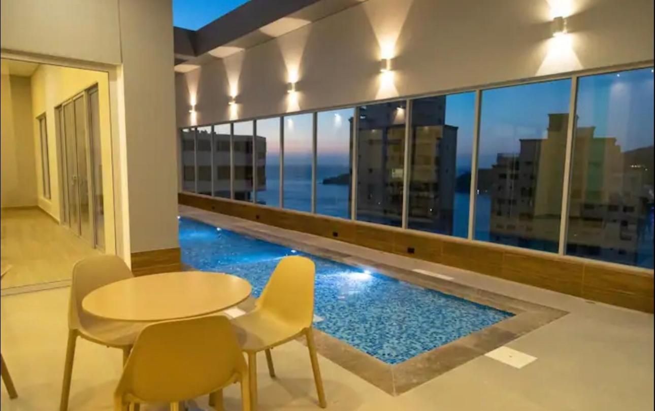 Lujoso apartamento vista al mar