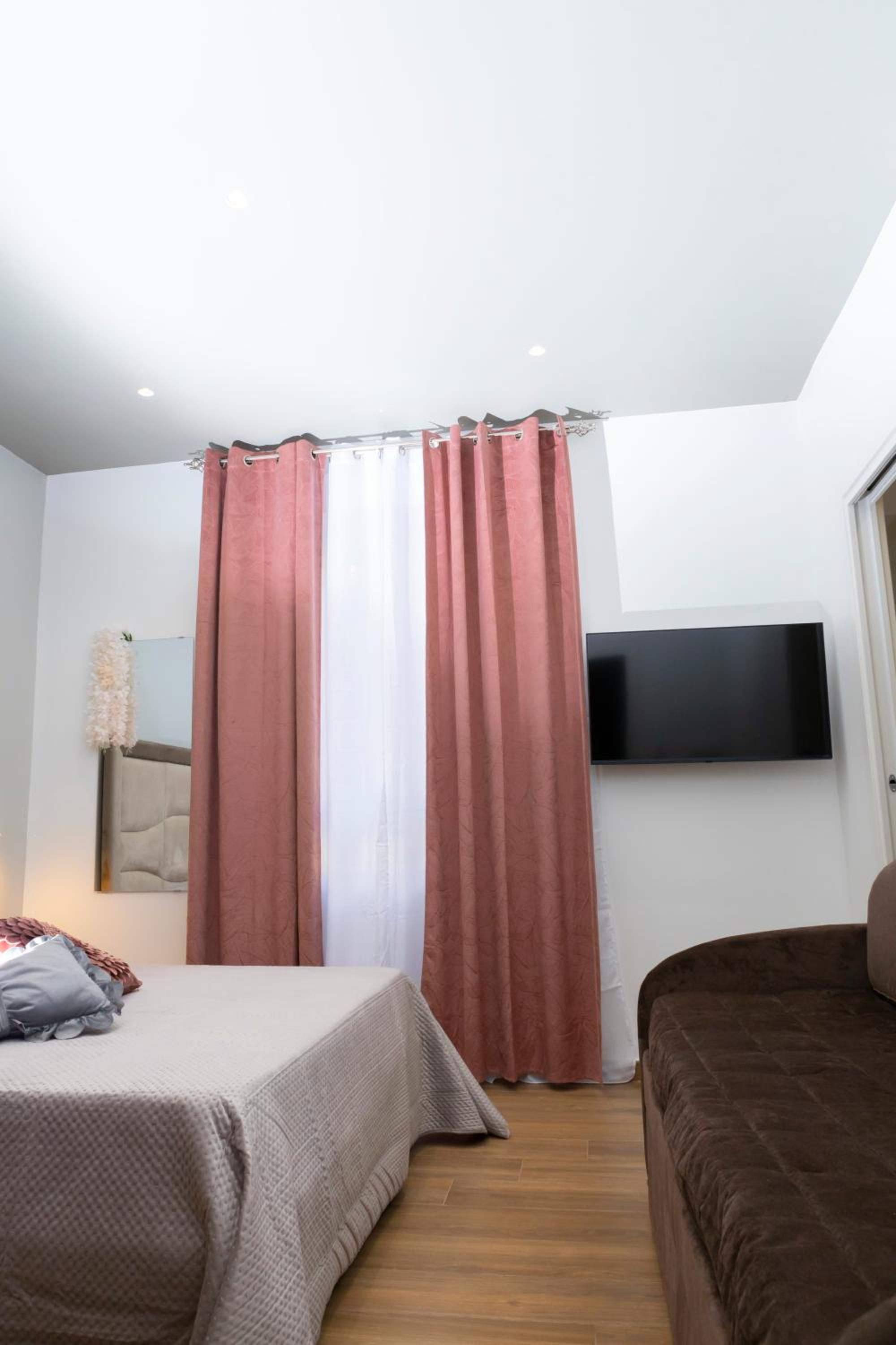 Alleria Rooms