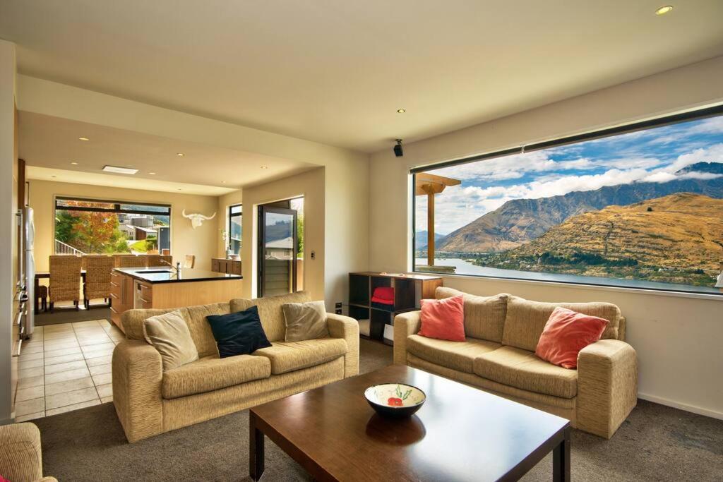 Lakeview Lodge Two with Stunning Views view 3
