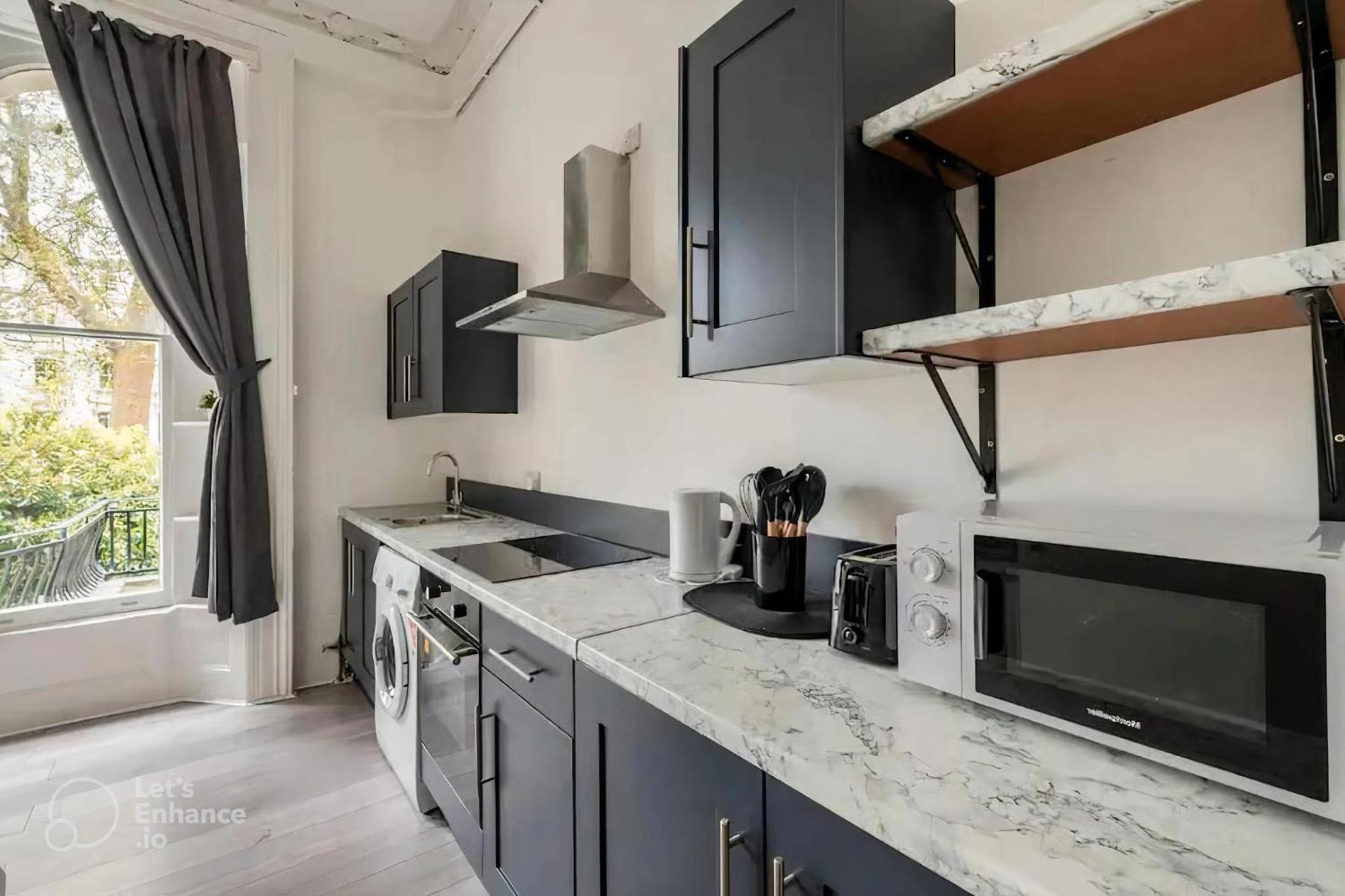 Central London 4-sleeper Oasis