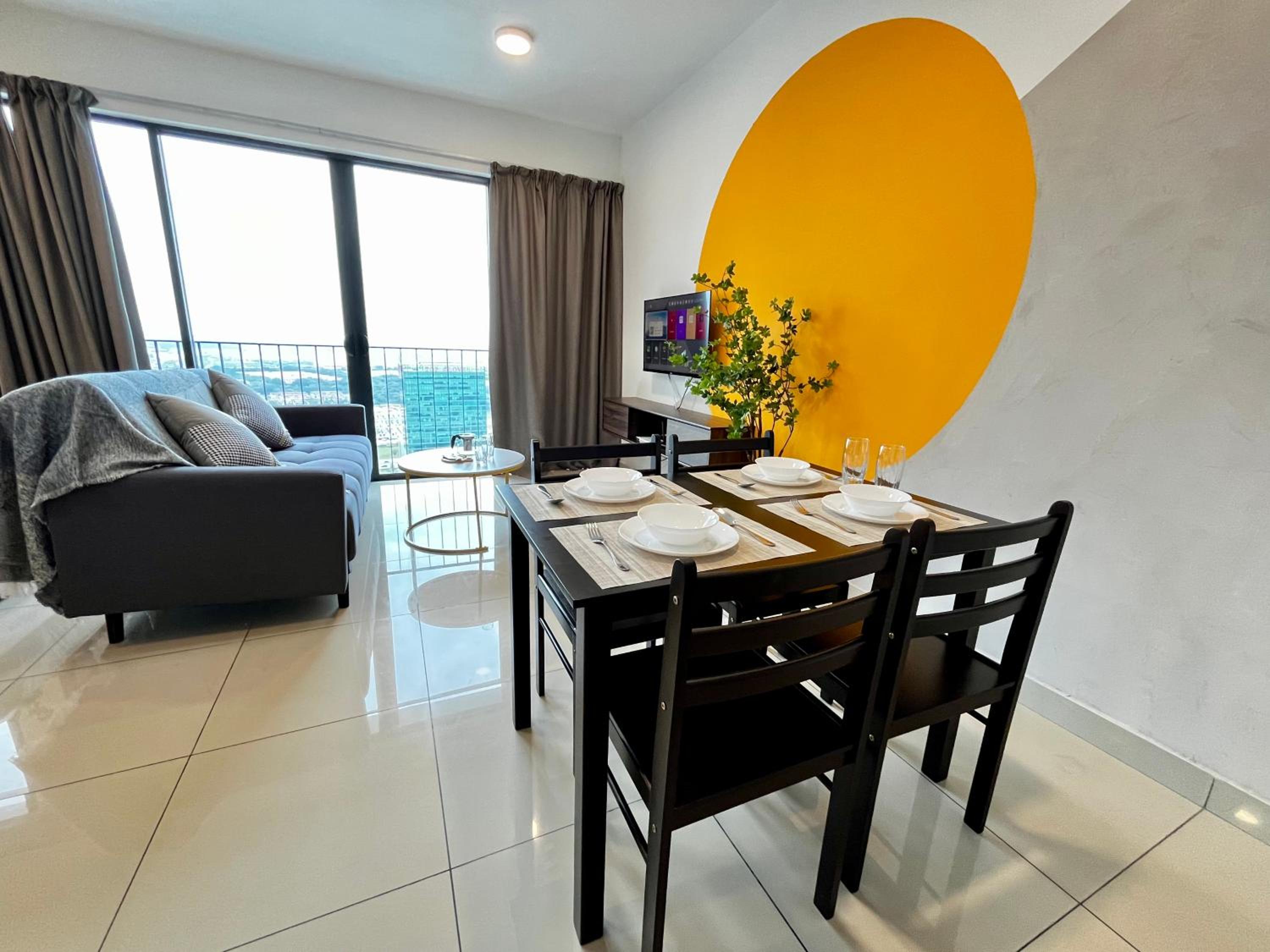 Modern Trefoil Studio Setia Alam Walk to Setia City Mall SCCC photo 6