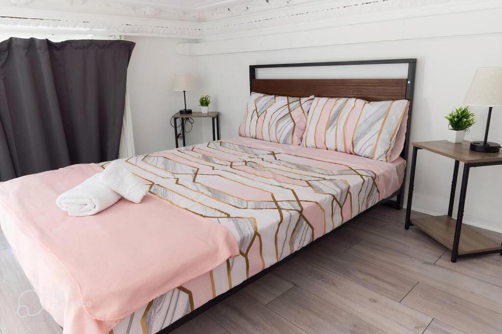 Chic Bayswater Luxury Retreat
