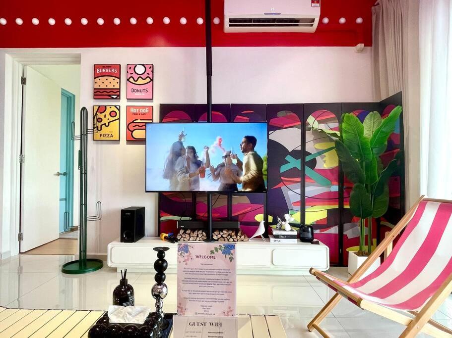 Danga Bay Country Garden by Short Escape