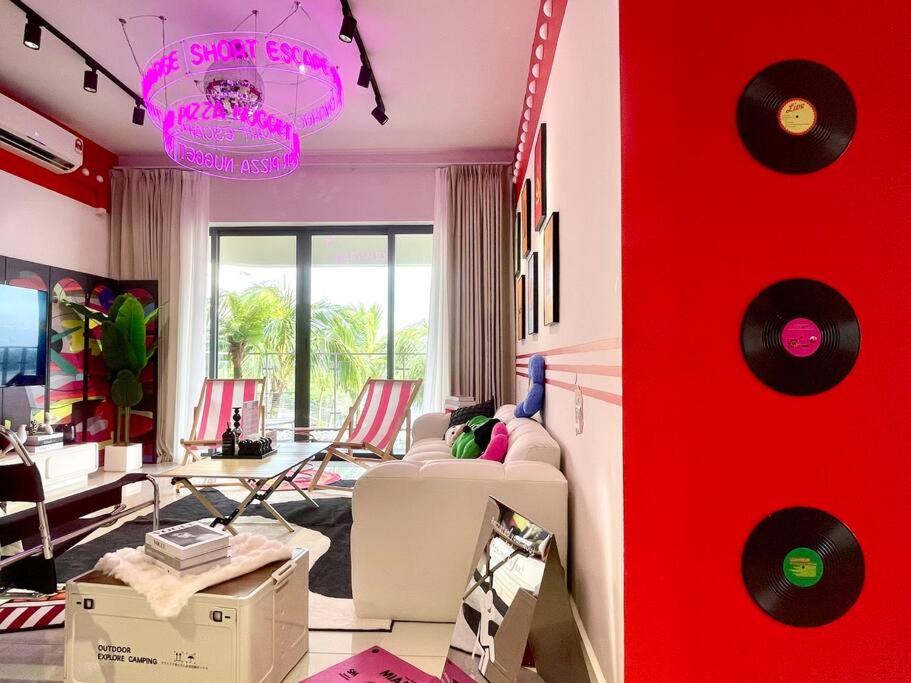 Danga Bay Country Garden by Short Escape