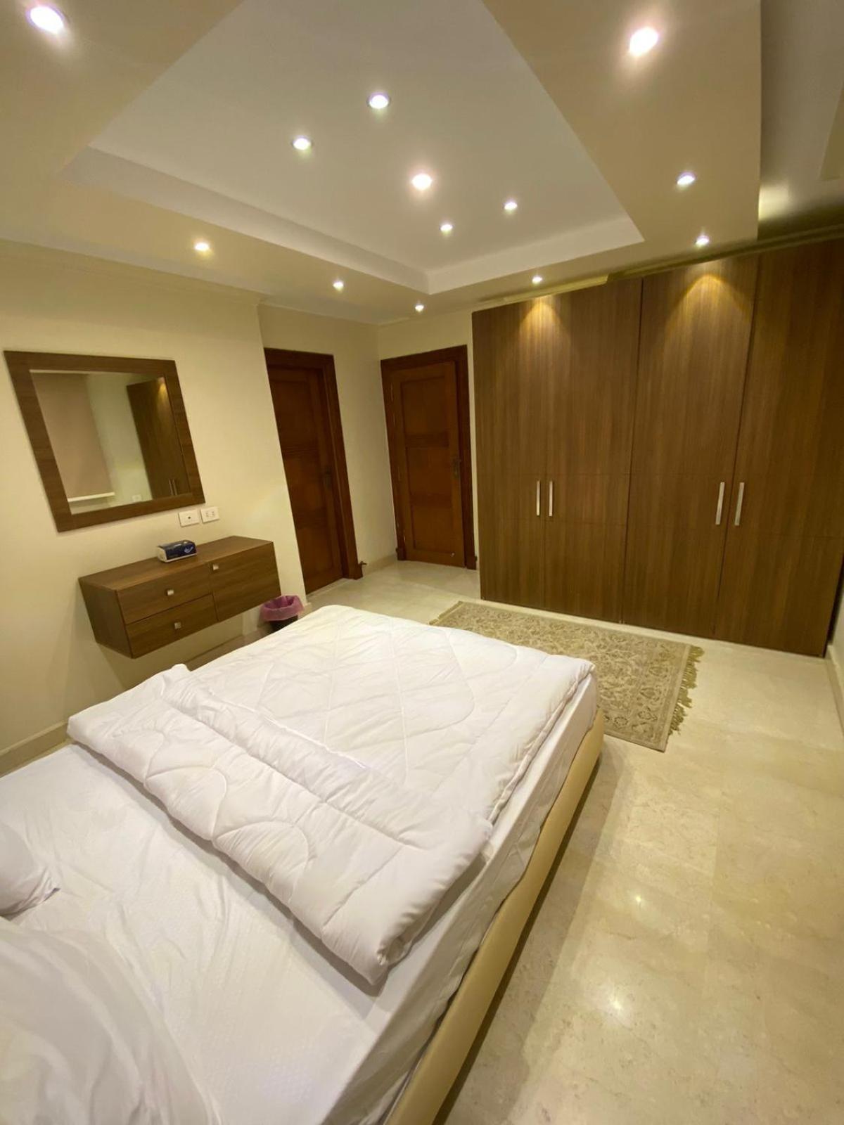 EGA-G-19 Three bedroom apartment with balcony