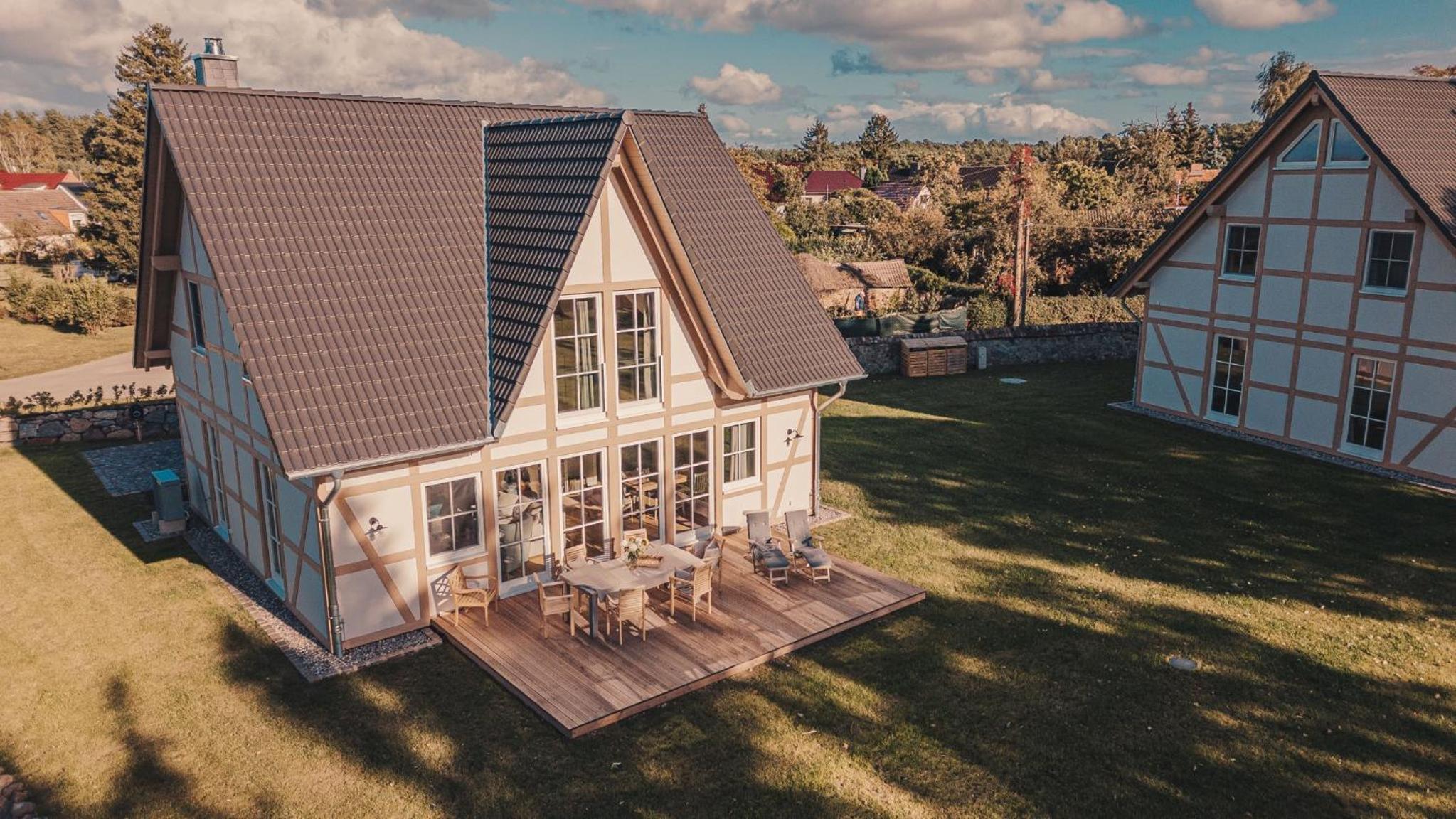 Watermark Usedom - Traumhaus direkt am Wasser mit eigener Badestelle - Haus Woge