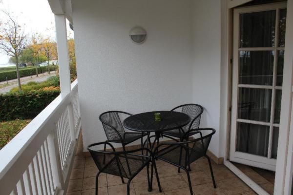 Aparthotel Ostsee W22 in Binz direkt am Strand mit überdachtem Balkon