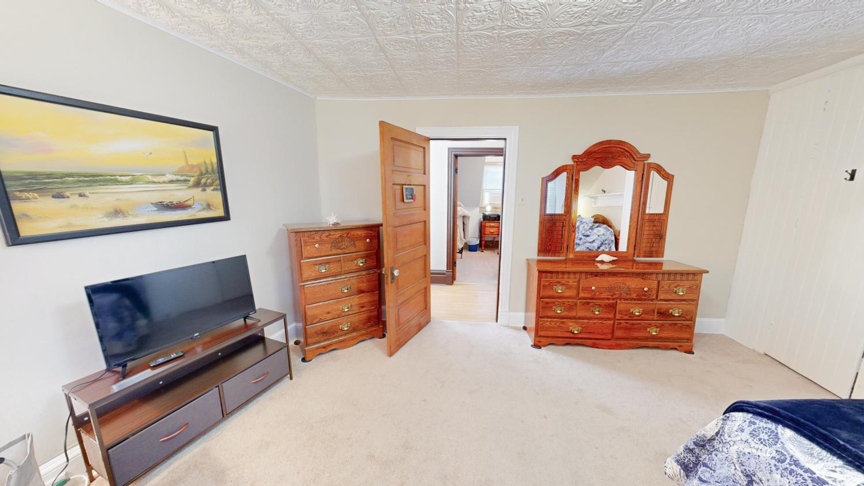ENTIRE Big Home Close To Events - 2 Family Rooms - Kid Friendly - Private Patio & Firepit