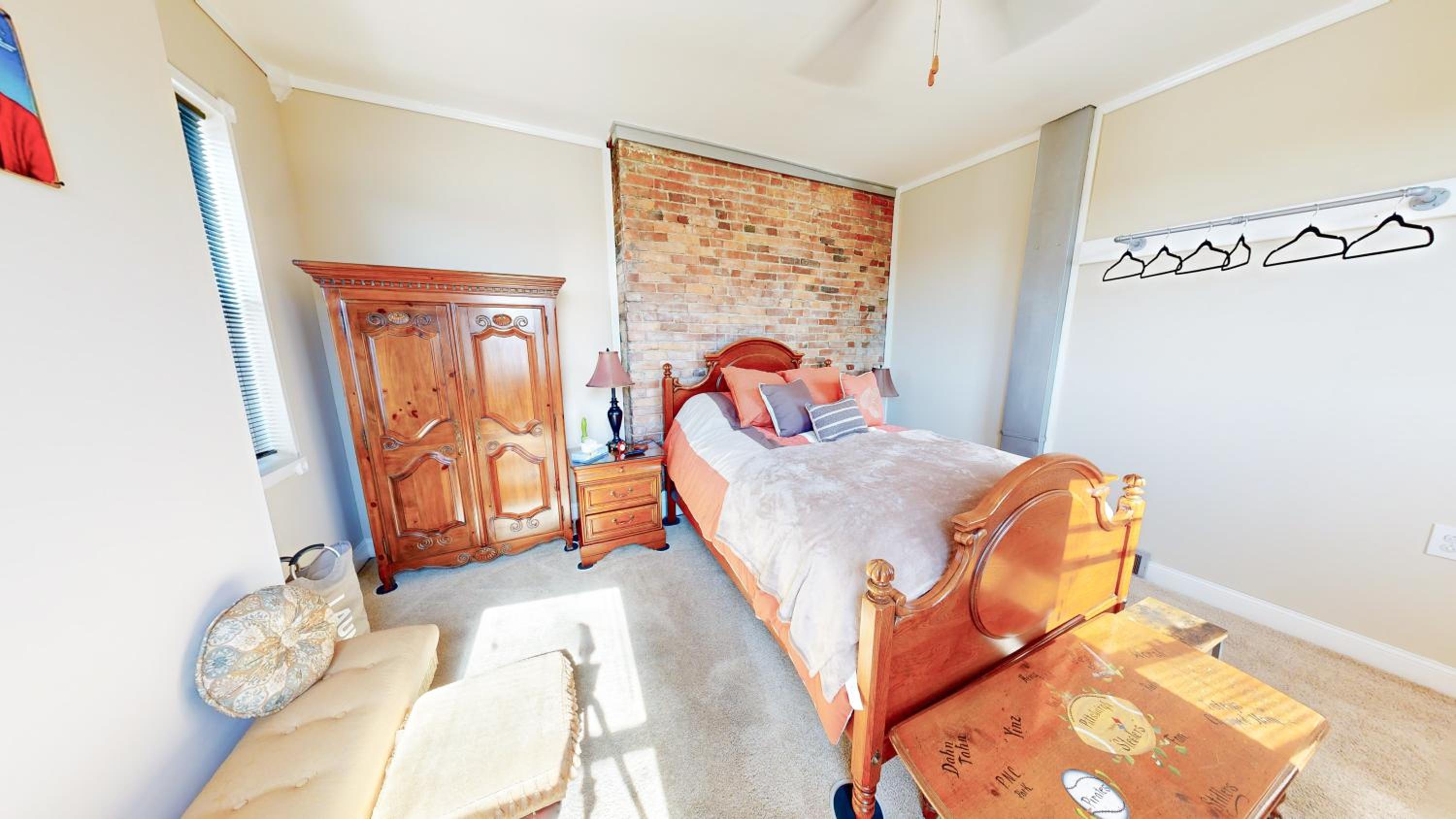 ENTIRE Big Home Close To Events - 2 Family Rooms - Kid Friendly - Private Patio & Firepit