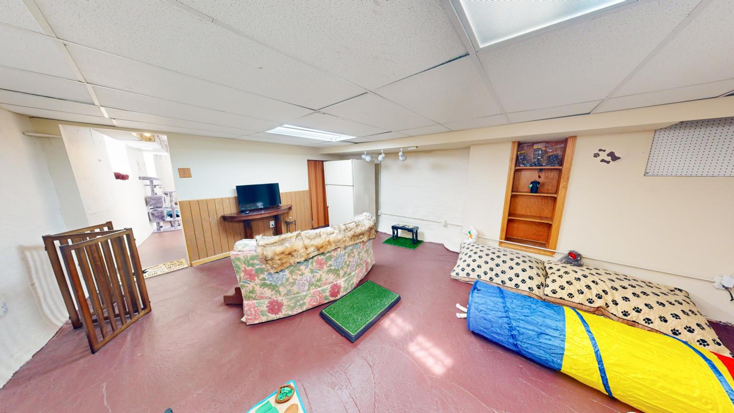 ENTIRE Big Home Close To Events - 2 Family Rooms - Kid Friendly - Private Patio & Firepit