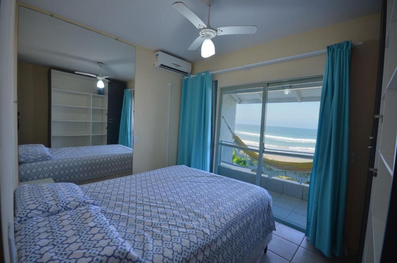 Sobrado Beira-Mar, Praia de Canto Grande, 6 pessoas