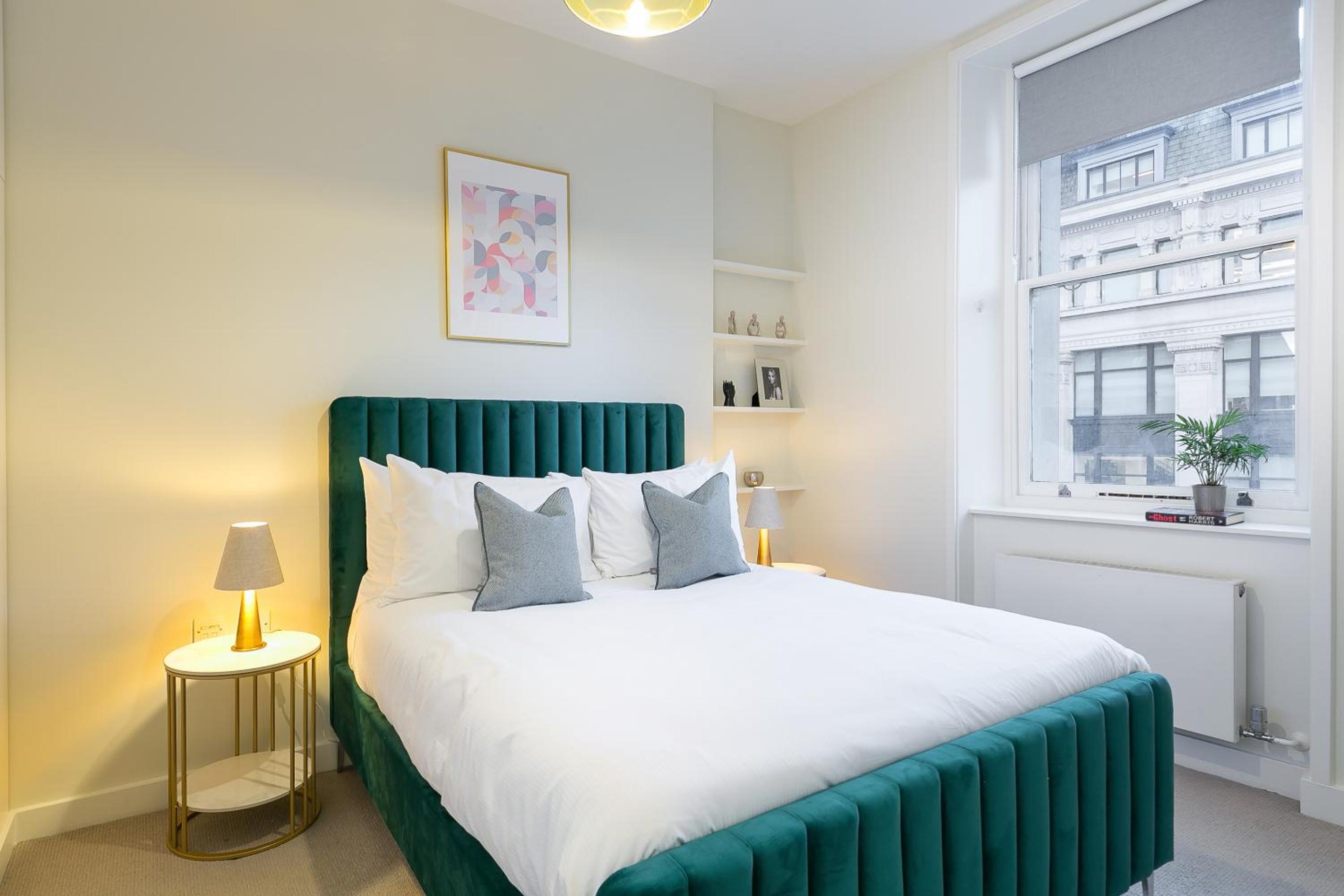 Urban Chic - Baker Street