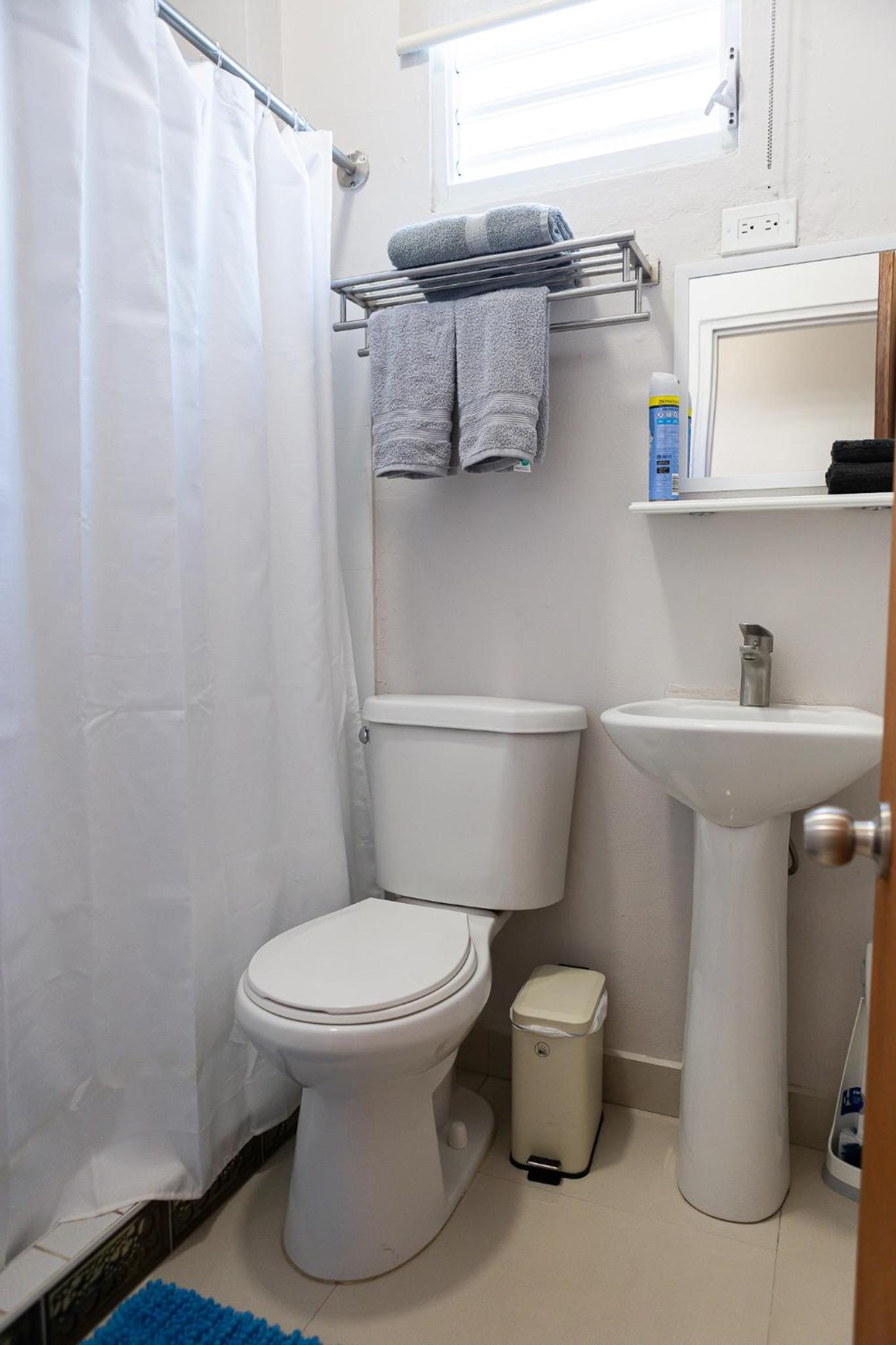 202-Beautiful City GEM near the beach with Free Parking view 3