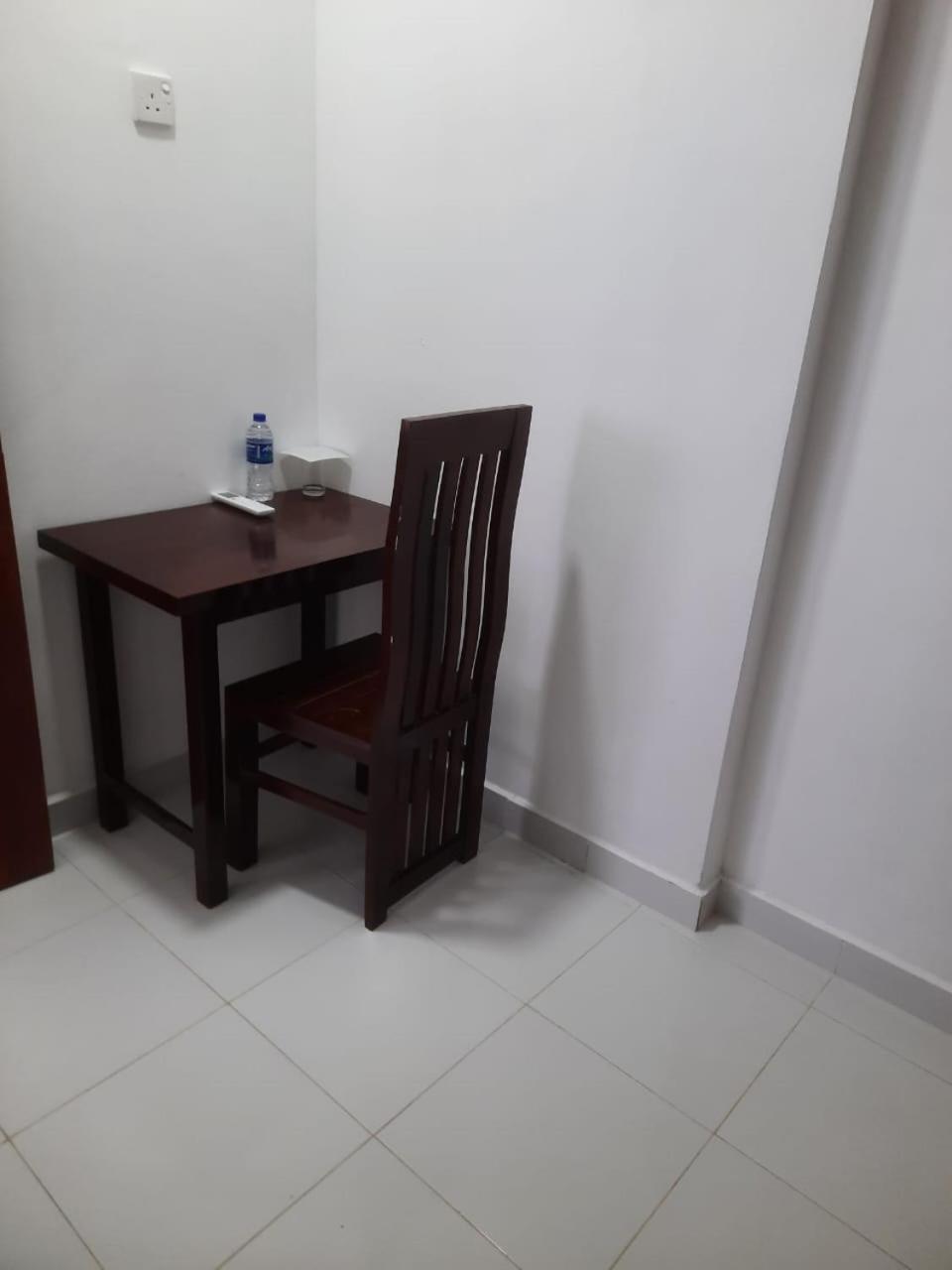 Island Inn Colombo