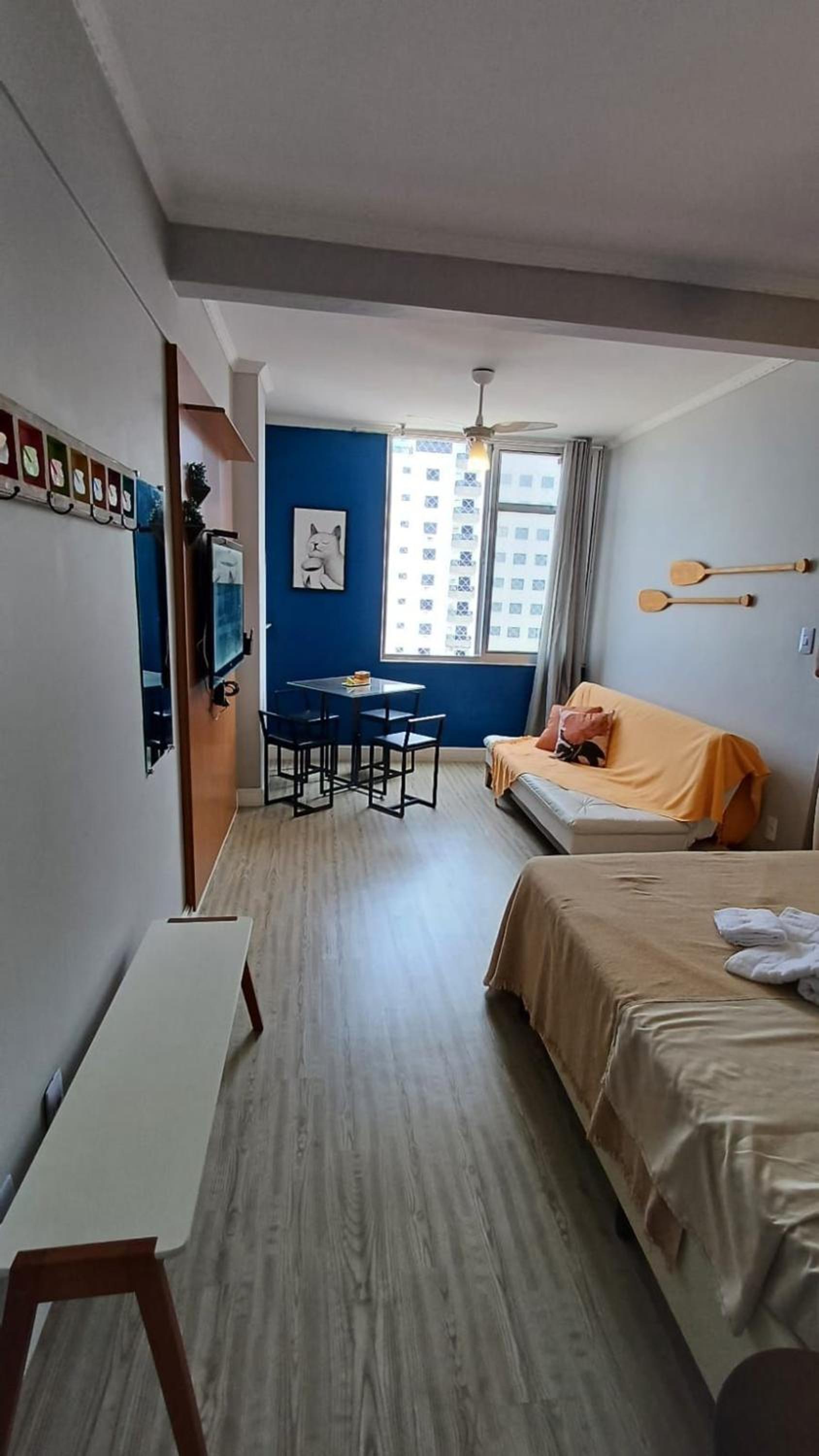920 Vista Mar - Studio enfrente a Praia - WIFI - Restaurantes, Padaria e Mercadinho ao lado, Quiosques Bar com música ao vivo