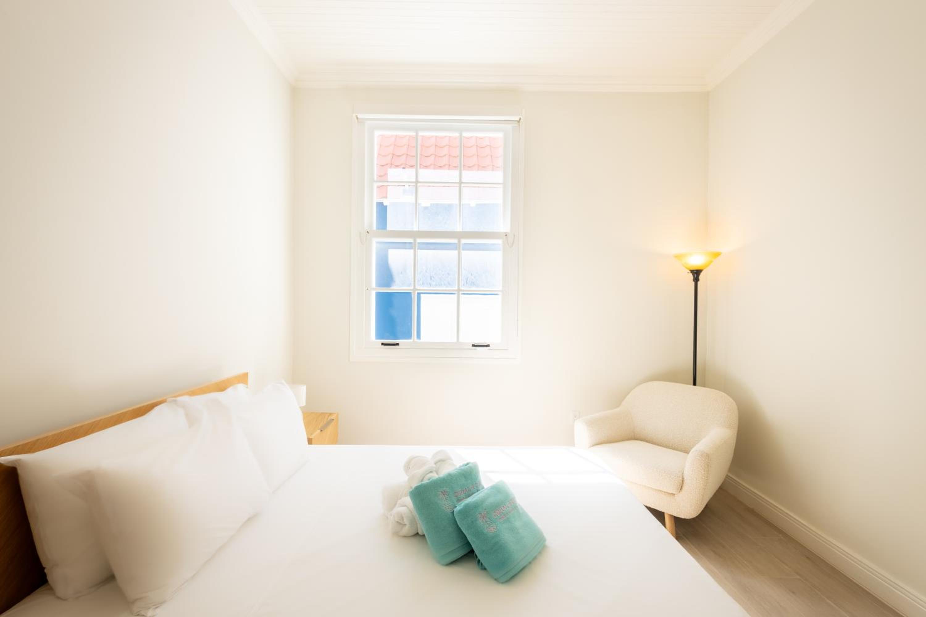 Broadway Apartments - Chic & Stylish Urban Stays