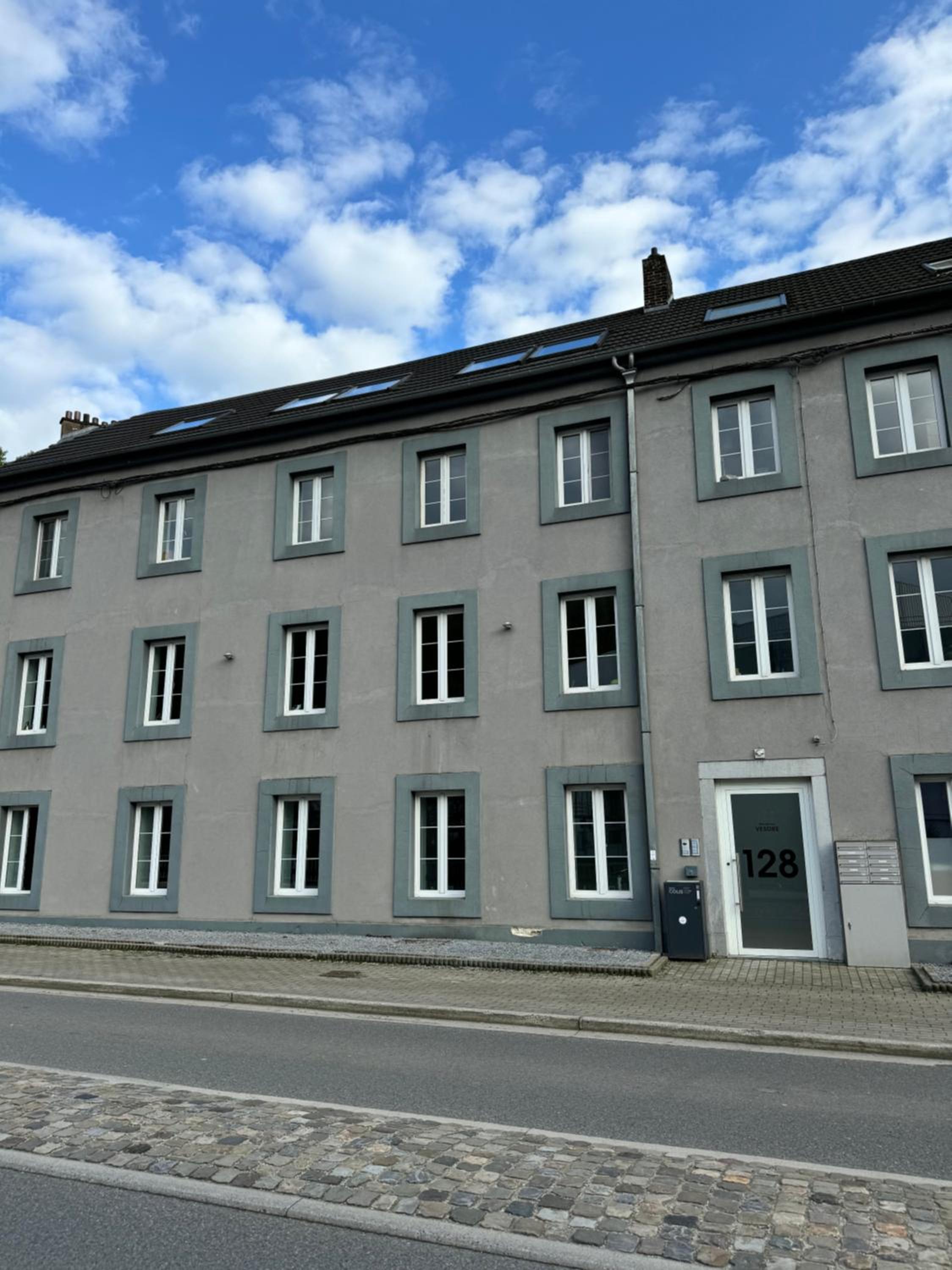 Lovely loft for romantic getaway or family trip