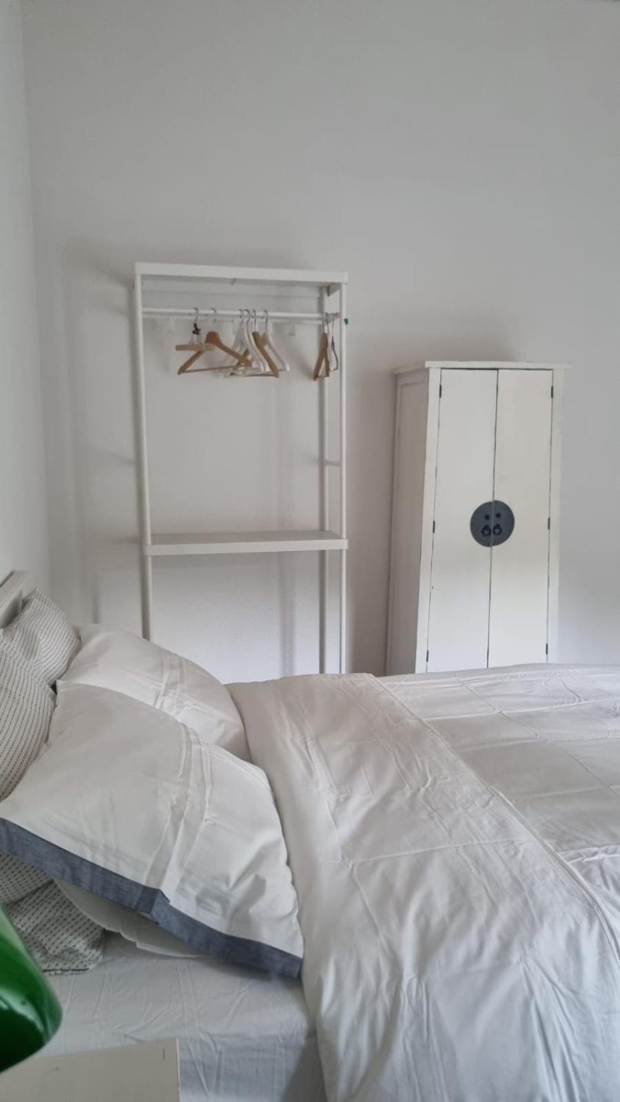 Superbe, modern step-free appartement with private Garage