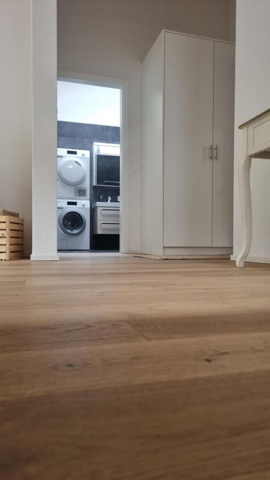 Superbe, modern step-free appartement with private Garage