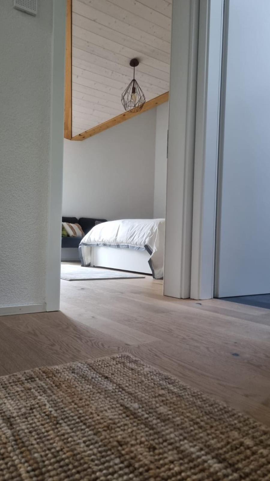 Superbe, modern step-free appartement with private Garage