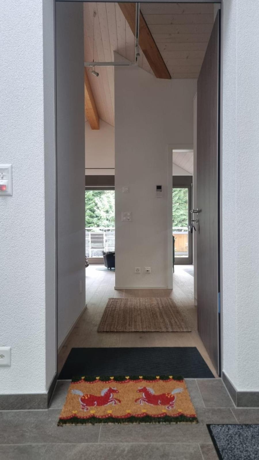 Superbe, modern step-free appartement with private Garage