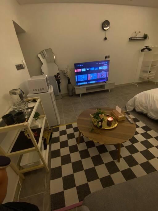 Self Check-In Studio
