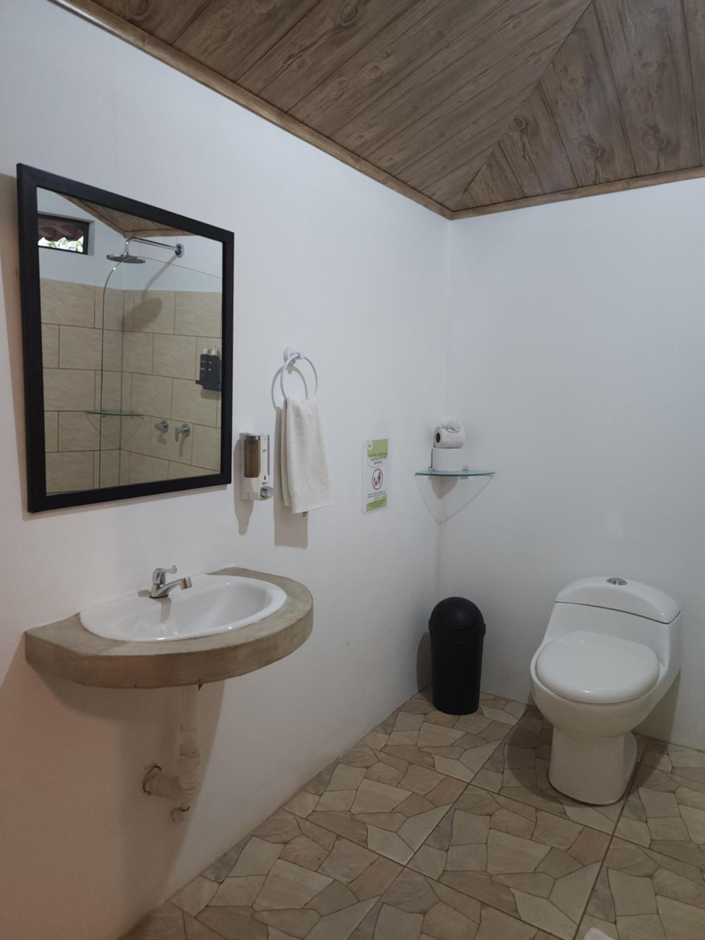 Hospedaje Casa THIREMA Tortuguero