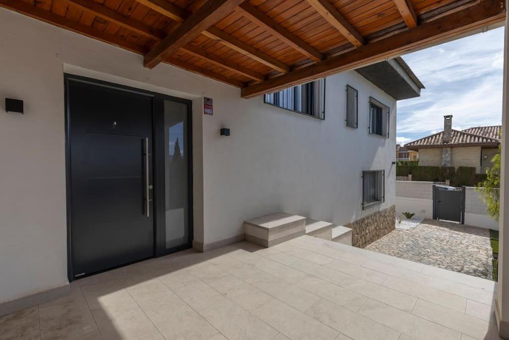 Siesta Deluxe Villa Coco