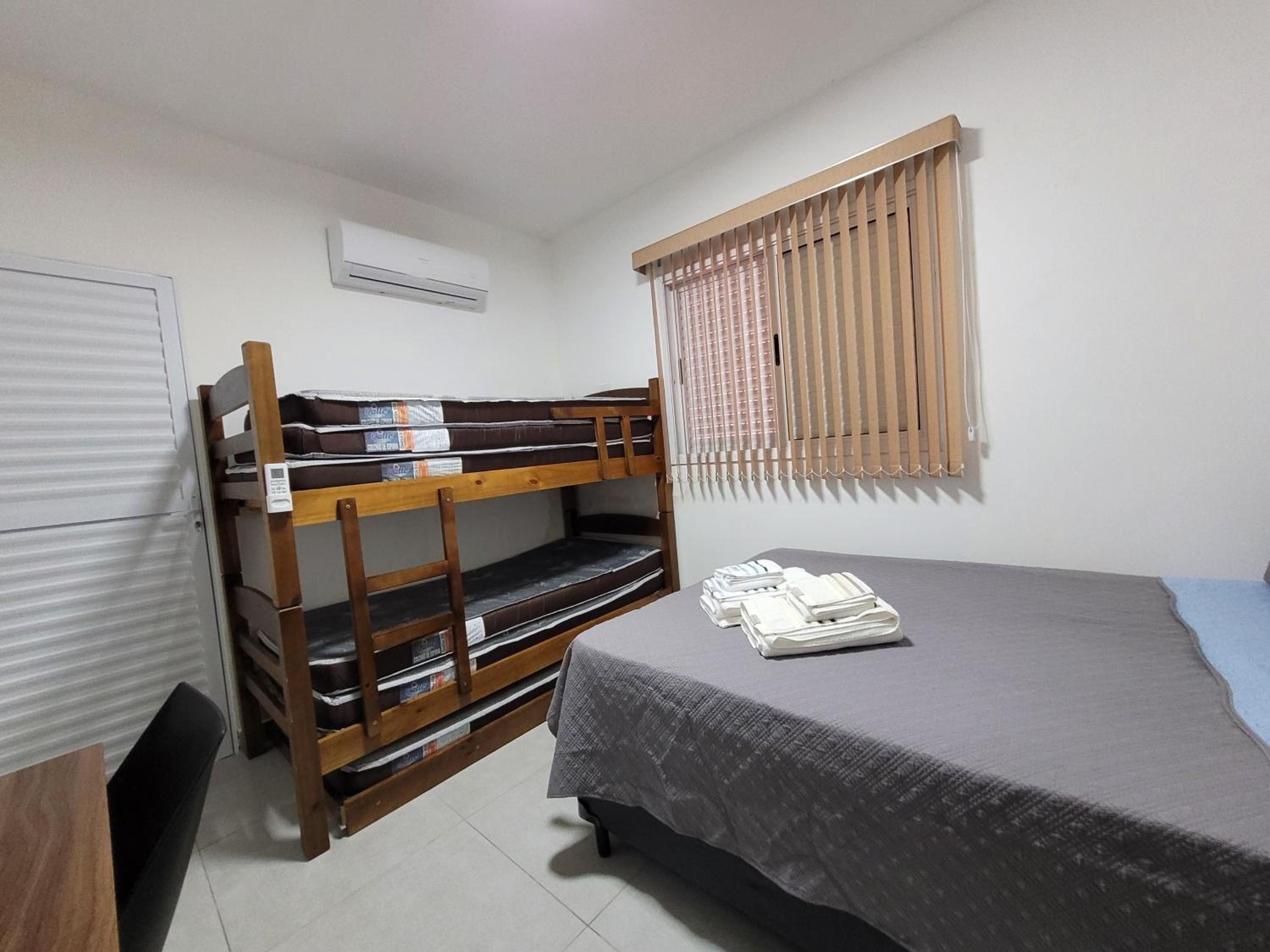 Family apartment, Vila Tupi, Praia Grande, São Paulo