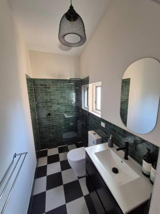 Charming! 3 Bed Garden by Beach