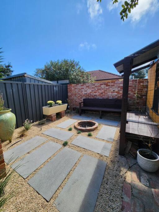 Charming! 3 Bed Garden by Beach