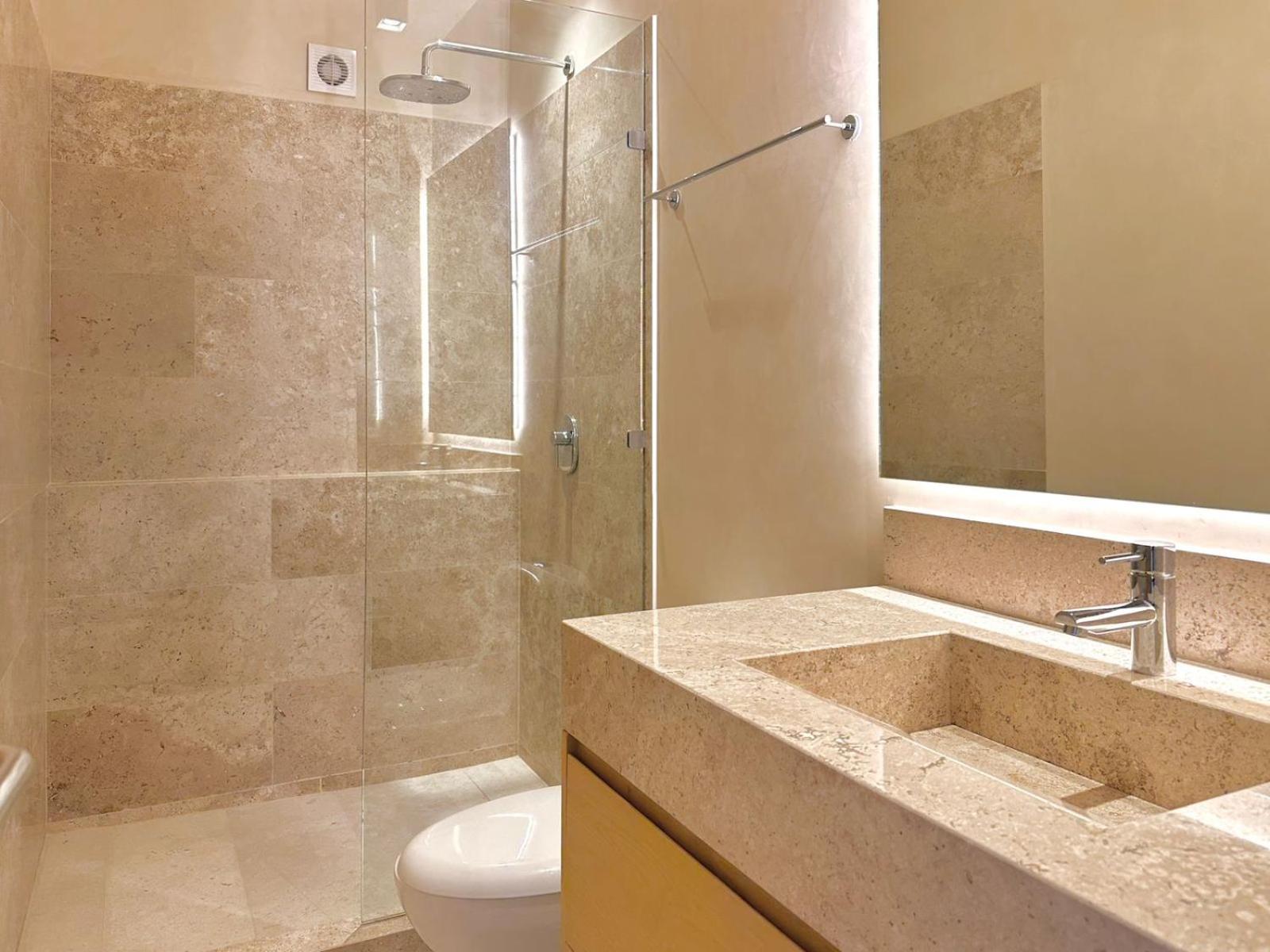 Leu Boutique Condo by Andiani Travel