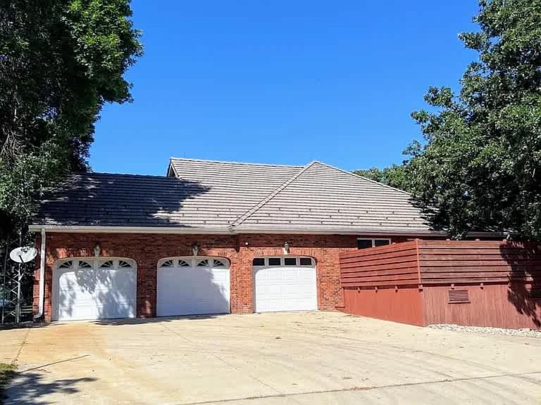 Luxury Family 5BR Lakefront private boat launch view 3