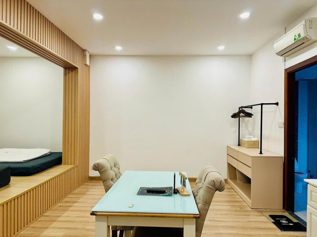 B786 Airport Homestay
