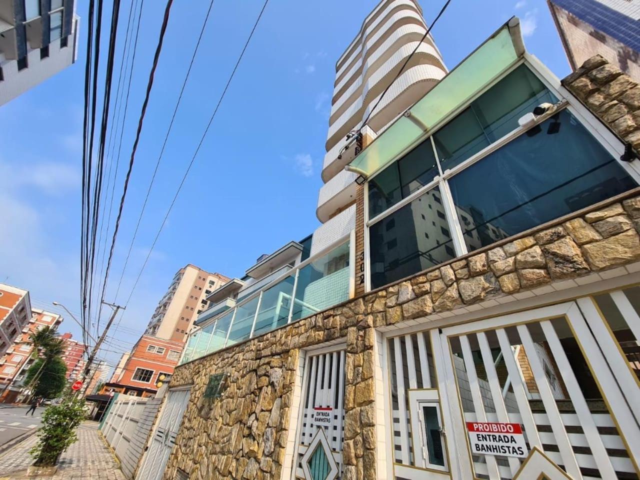 Family apartment, Vila Tupi, Praia Grande, São Paulo