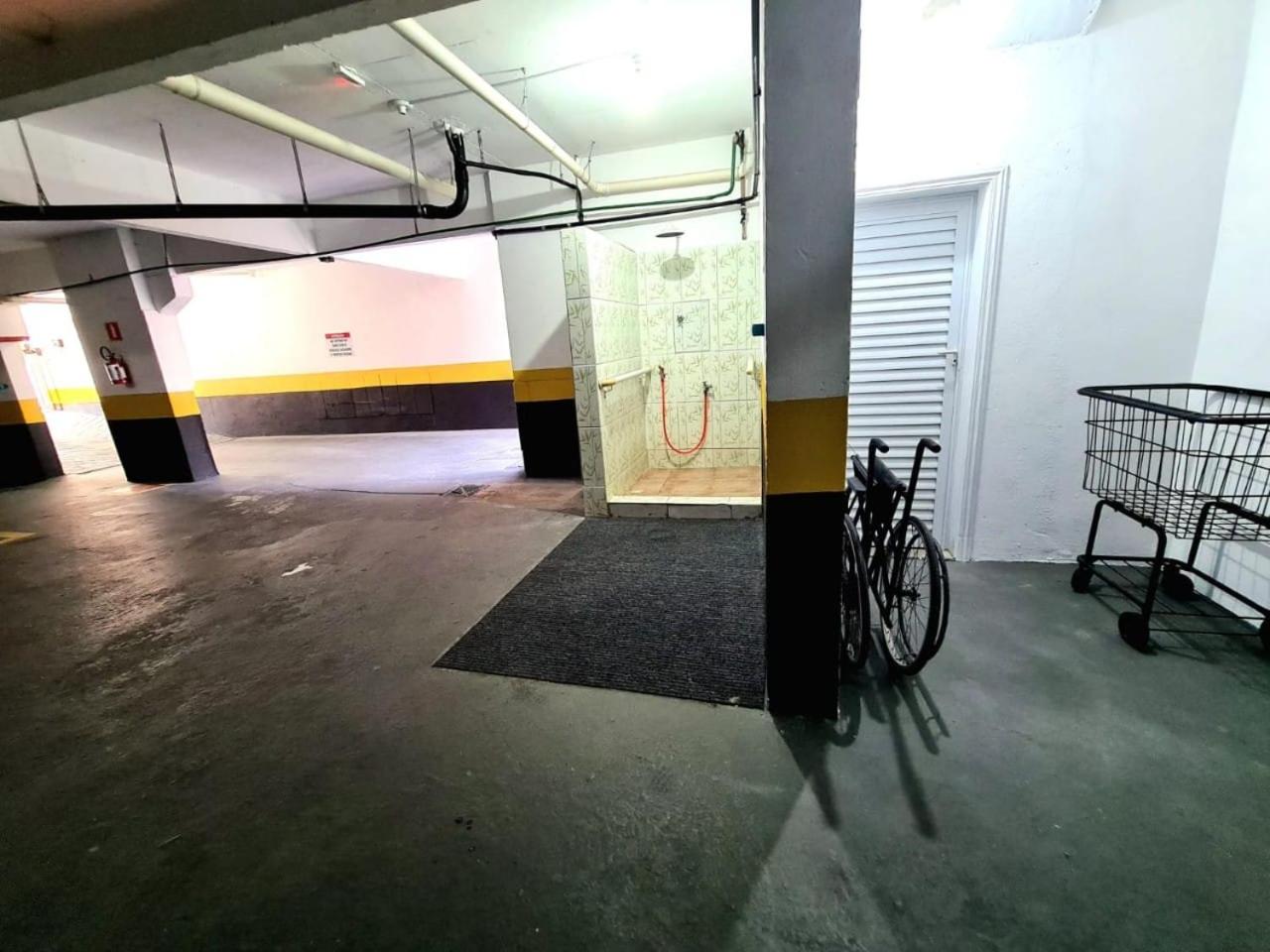 Family apartment, Vila Tupi, Praia Grande, São Paulo