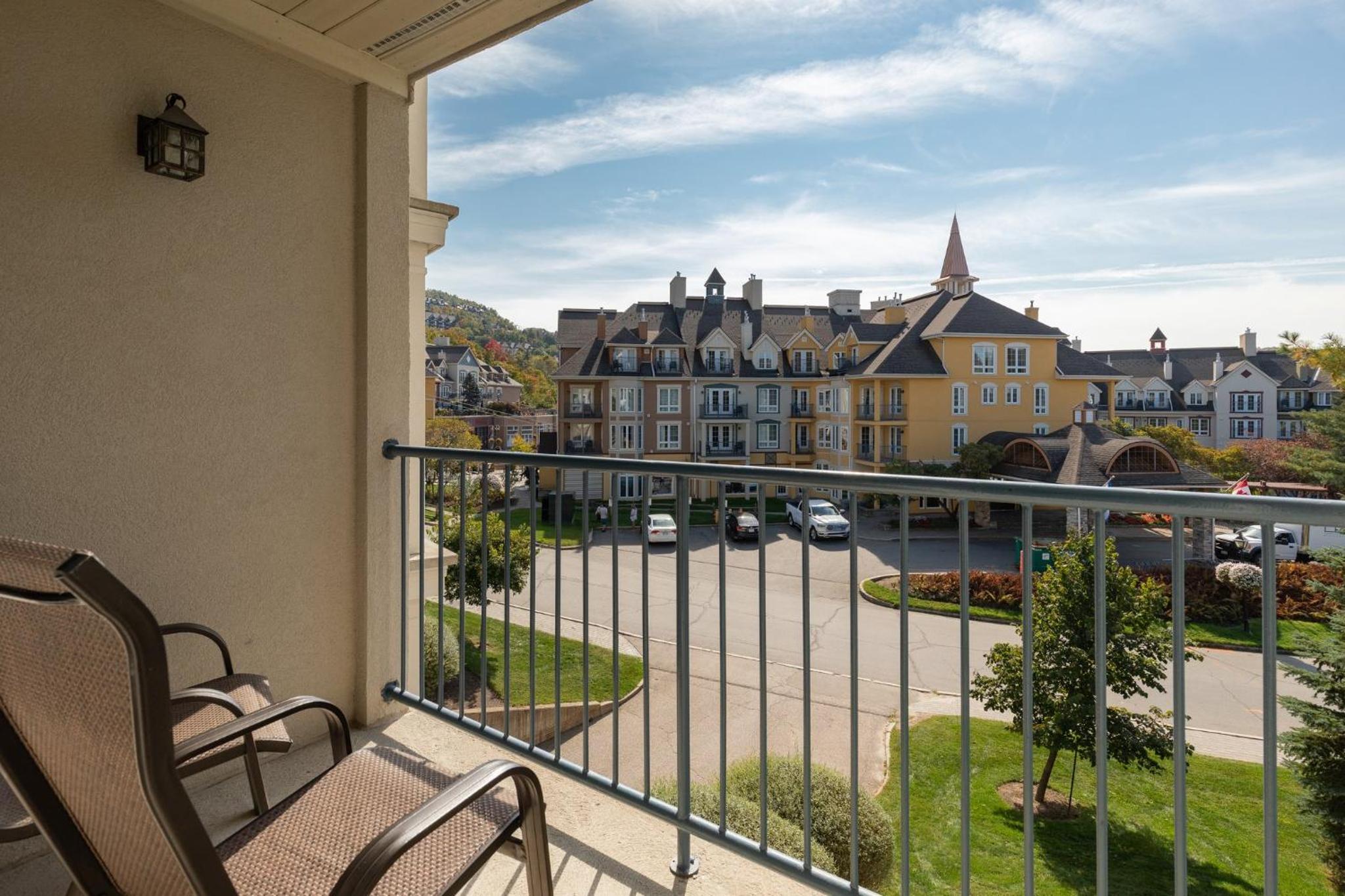 Holiday Inn Express & Suites Tremblant by IHG