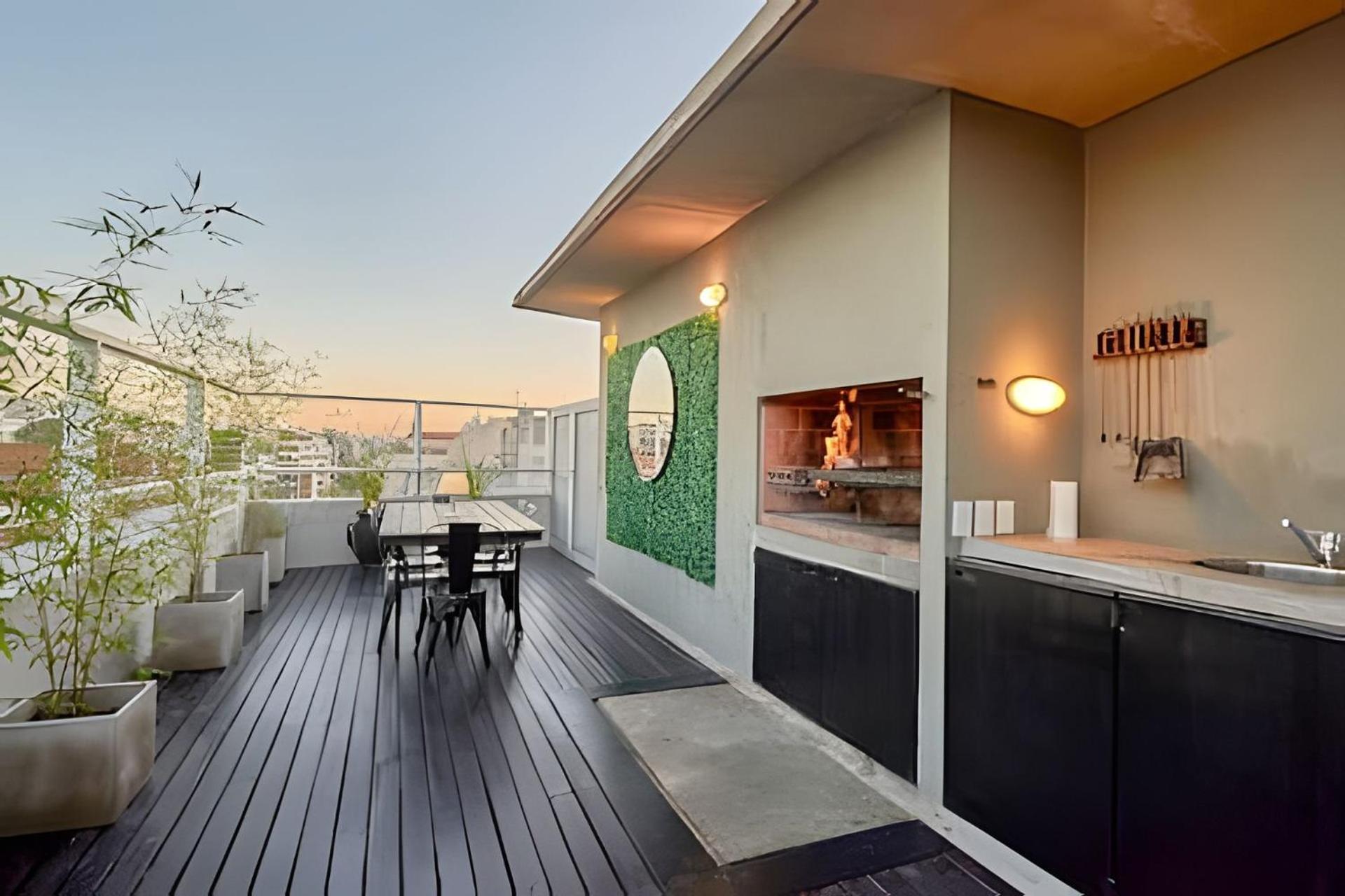 Moderno Penthouse con Terraza y Parrilla Privada